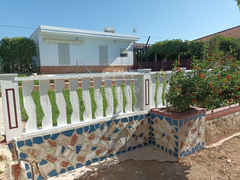Foto b99262ec-1a5b-4dce-bf8f-fb6717c09117. Casa amb aparcament a El Higuerón Córdoba