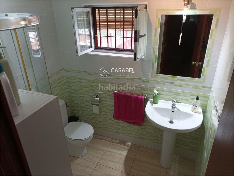 Foto c40b9c0b-69ca-4d13-9c25-01f0f2a4b0e0. Casa amb aparcament a El Higuerón Córdoba