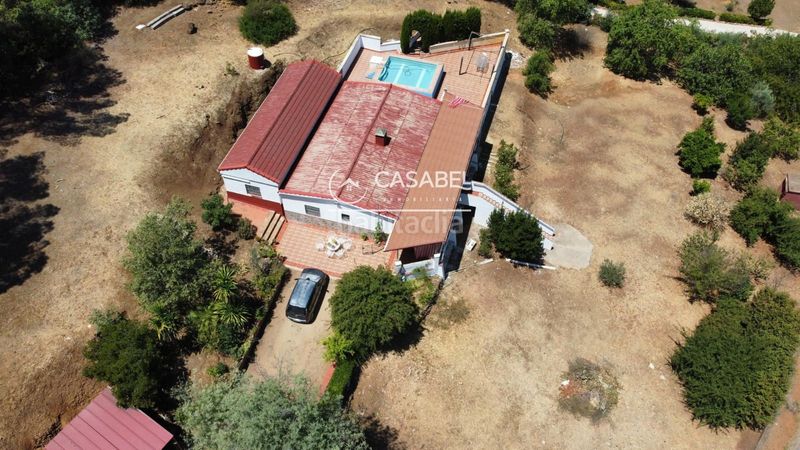 Foto 12c32104-2147-45c0-b2b0-fce9b626ea70. Xalet amb aparcament piscina a El Higuerón Córdoba