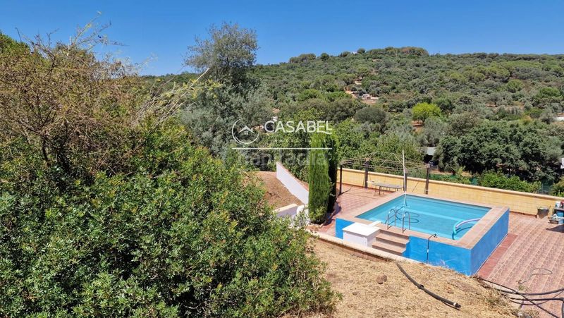 Foto 485a247b-3821-400a-b7de-2c659da14c84. Xalet amb aparcament piscina a El Higuerón Córdoba