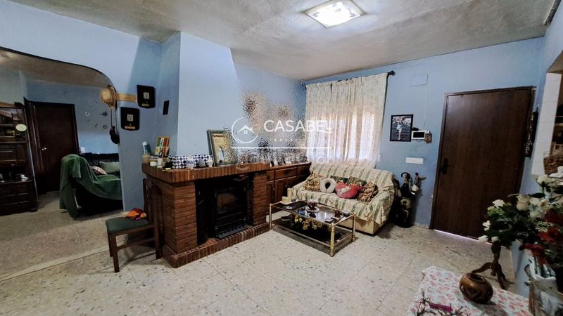 Foto 91c34f19-a02a-49cb-a4b5-53d0b4bf3a8d. Xalet amb aparcament piscina a El Higuerón Córdoba