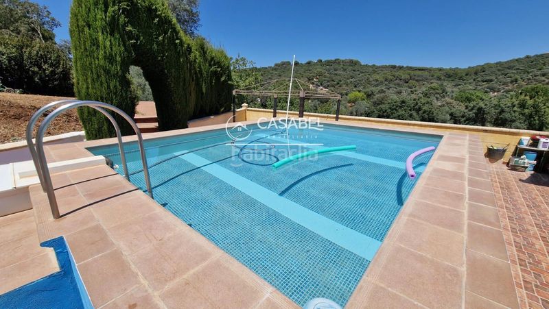 Foto 92108e20-3310-4455-9d2e-eb6010742327. Xalet amb aparcament piscina a El Higuerón Córdoba