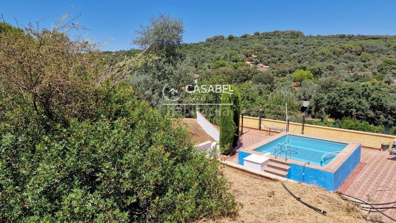 Foto 9e872dc6-4e93-4cc2-bfa8-ccbadaa9c0d9. Xalet amb aparcament piscina a El Higuerón Córdoba