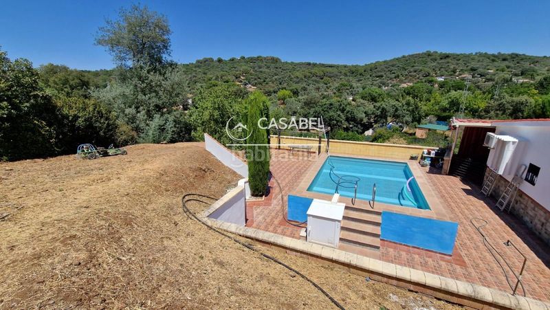 Foto e81ede15-3c0d-4179-b269-a83d473081ea. Xalet amb aparcament piscina a El Higuerón Córdoba