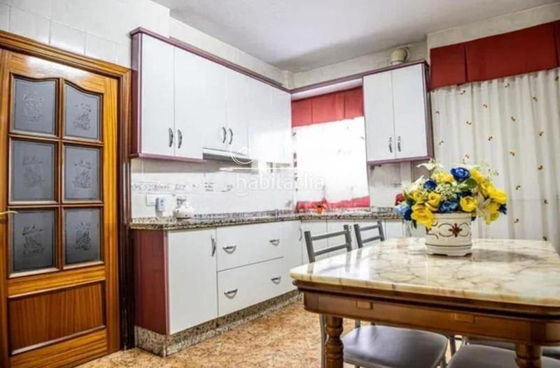 Foto 2c9a16fd-e251-4919-82a6-d4c4793df8f3. Casa adossada amb aparcament a Villarrubia Córdoba