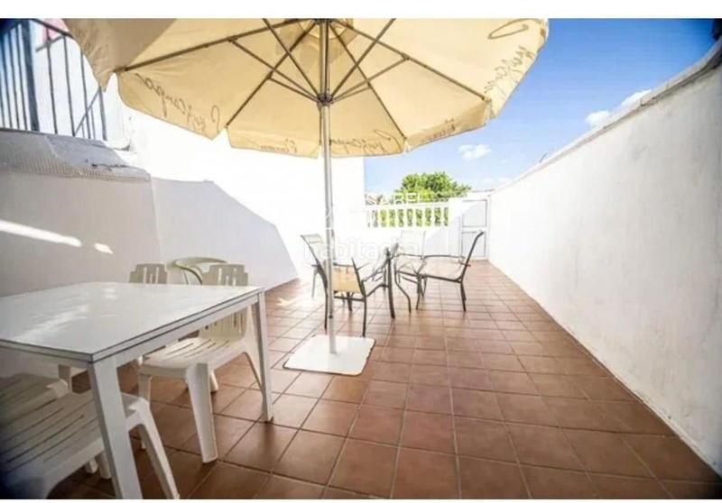 Foto b91f869a-c642-49ab-a03d-5534e3b5c366. Casa adossada amb aparcament a Villarrubia Córdoba