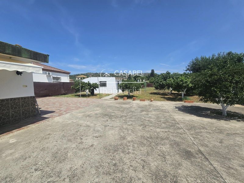 Foto c7464660-a686-4ce9-9f72-d87feb9348c0. Casa amb aparcament a Almodóvar del Río