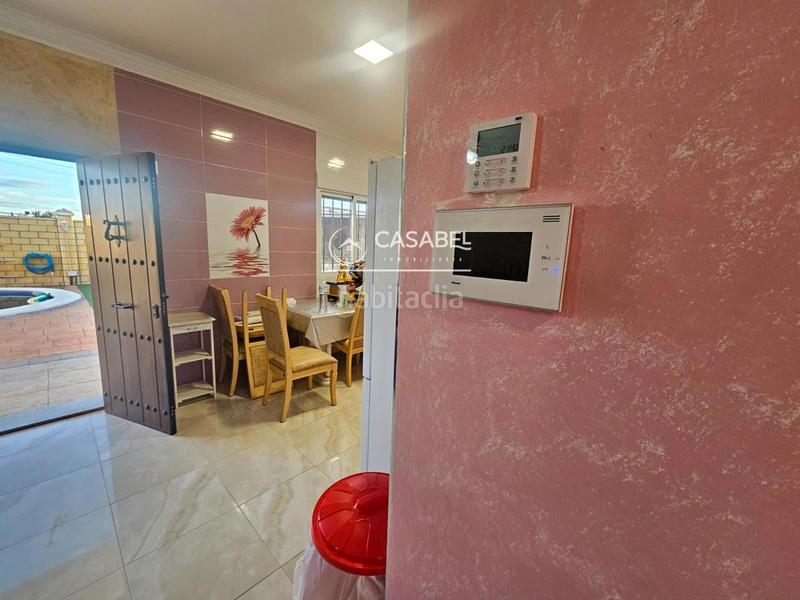 Foto 286fdb25-ffc7-48d4-bf42-b99b30b85830. Xalet amb calefacció aparcament piscina a El Higuerón Córdoba