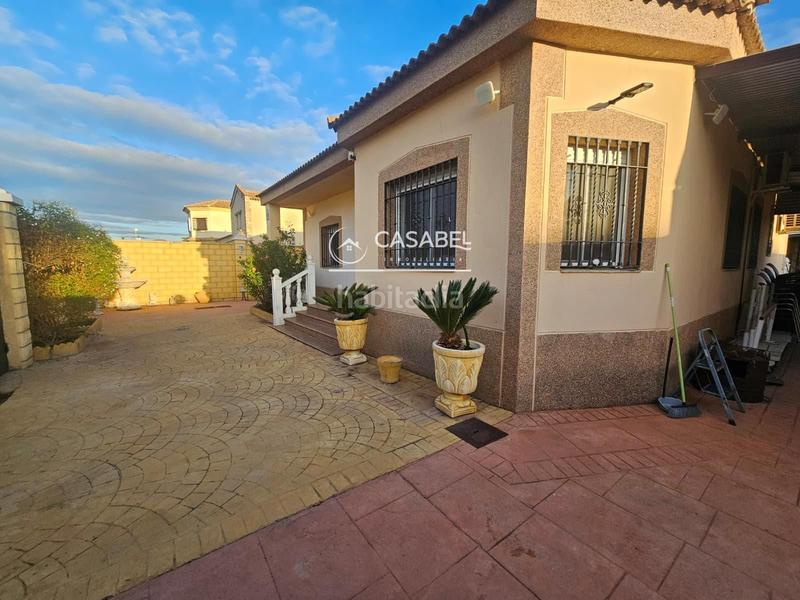 Foto c35555dc-2df9-4073-97f6-62ef886b6c04. Xalet amb calefacció aparcament piscina a El Higuerón Córdoba