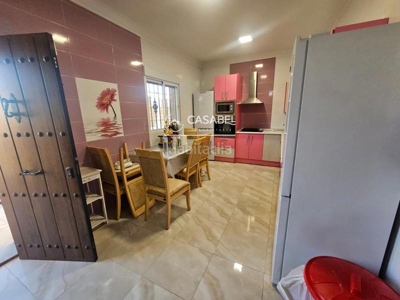 Foto c81ba860-e130-46b8-9342-164ae0d017a3. Xalet amb calefacció aparcament piscina a El Higuerón Córdoba