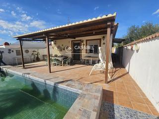 Casa  Novena. Casa en las quemadas no hipotecable