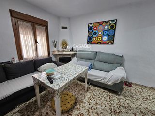 Casa a Sagunto - Edisol. Amplia casa en zona sagunto