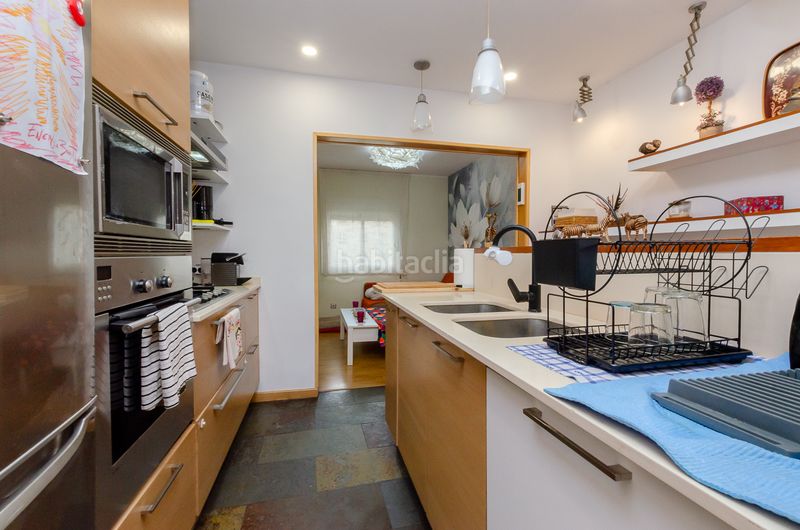 Foto 553de9a8-e5ab-4852-a3c5-531a243cd9de. Pis a Navas Barcelona