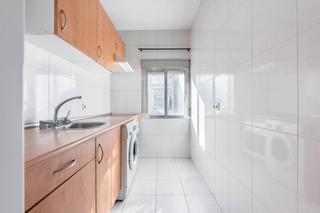 Miete Etagenwohnung in Centro. Piso exterior pegado al ayuntamiento