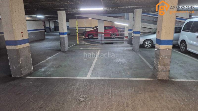 Foto 79b2c78e-94f8-4900-a4b7-33405343a5fa. Posto auto in carrer d'enric casanovas 35 in Prosperitat Barcelona