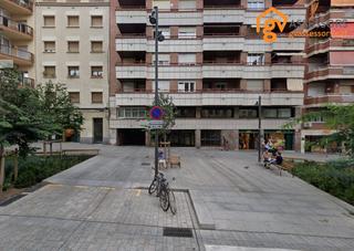 Aparcament cotxe a Carrer de pi i margall 24. Plaza de parking para coche mediano
