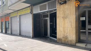 Location Local commercial  Carrer de la maladeta. Local de 110m², totalmente diáfano