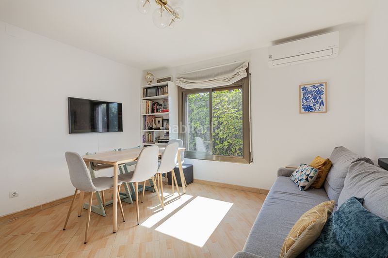 Foto d08314a8-a737-4427-9708-4d1a651683e8. Pis amb calefacció a Horta Barcelona