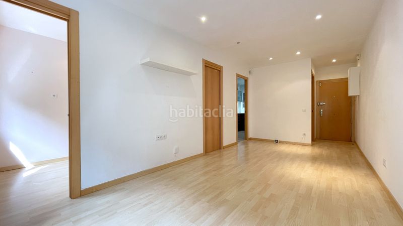 Foto 43c4bd3e-28bf-41b6-9bf6-e9ba49b89c2e. Pis a Porta Barcelona