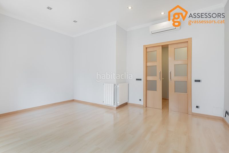 Foto a80d734a-3913-49bb-91c5-100e905ac072. Pis amb calefacció a La Nova Esquerra de l´Eixample Barcelona
