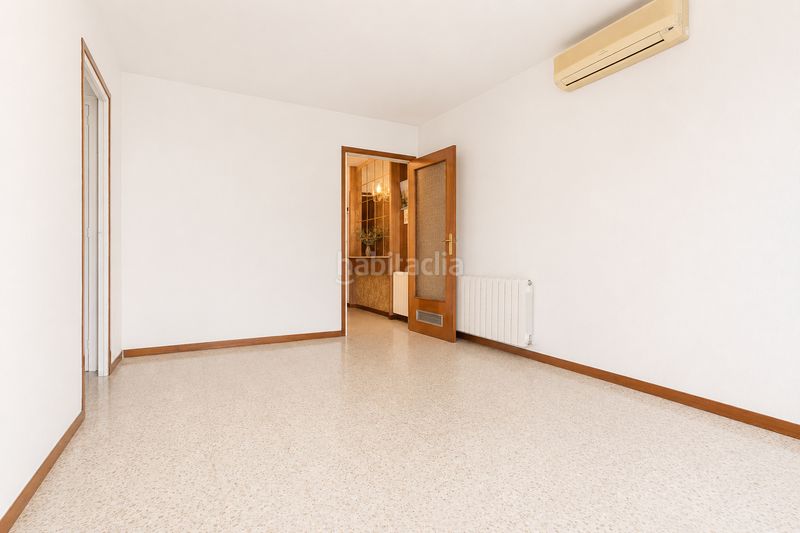 Foto 0a508b15-f03f-47f8-8cd6-e576a6ddee36. Pis amb calefacció a Vall d´Hebron Barcelona