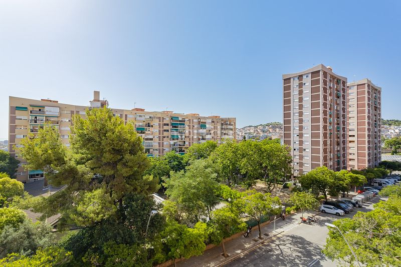 Foto bba870f6-7992-43b7-b017-3e2155e7c1f4. Pis amb calefacció a Vall d´Hebron Barcelona