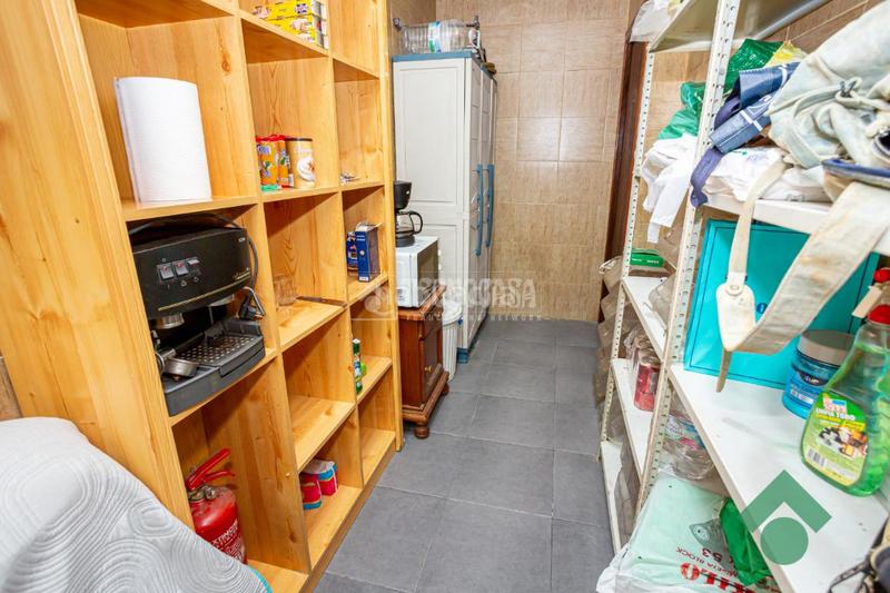 Foto b859b2b4-fe65-468f-9402-e31d2f5fba9d. Local comercial a Bajadilla - Fuente Nueva Algeciras