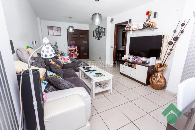 Foto c234688c-a6ca-45e0-bc6d-018364cd6b84. Piso  en venta en San Bernabé Algeciras