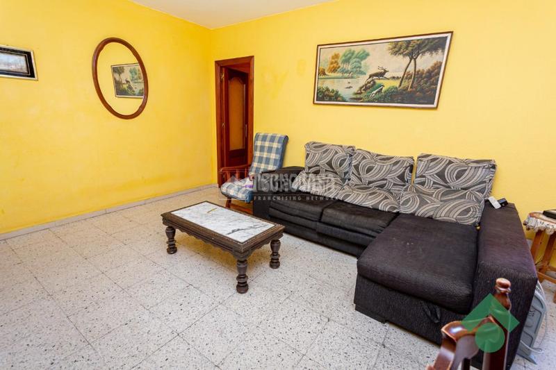 Foto 485c300e-c7e2-41cf-b976-3433396a72fc. Piso  en venta en San Bernabé Algeciras