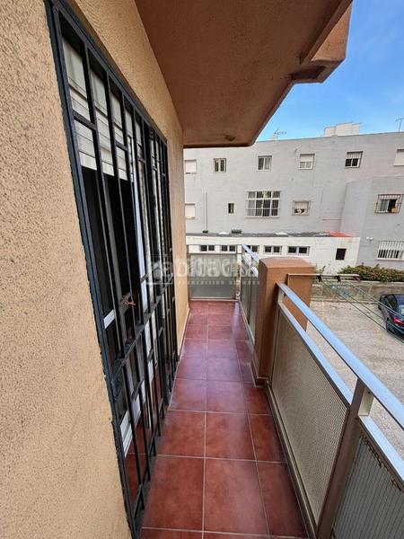 Foto a046f7fa-71ee-49f5-aae5-84b2cb5b44a8. Pis a Bajadilla - Fuente Nueva Algeciras