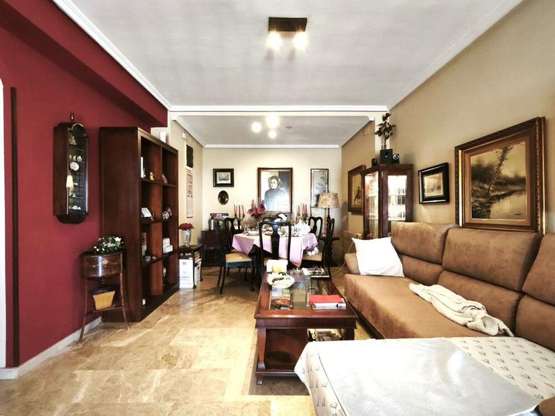 Foto 1be9c2a2-7405-42eb-b148-27bf4f758741. Casa adossada a aigualera a Bonalba-Cotoveta Mutxamel