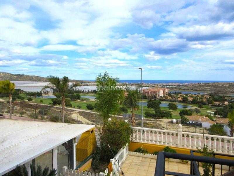 Foto 4dcefa6b-0638-4674-95a5-e35ed3a6618f. Casa adossada a aigualera a Bonalba-Cotoveta Mutxamel