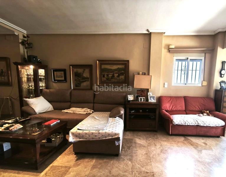 Foto 8f50d5b3-b8ab-49bd-949d-fbd251e91d4f. Casa adossada a aigualera a Bonalba-Cotoveta Mutxamel