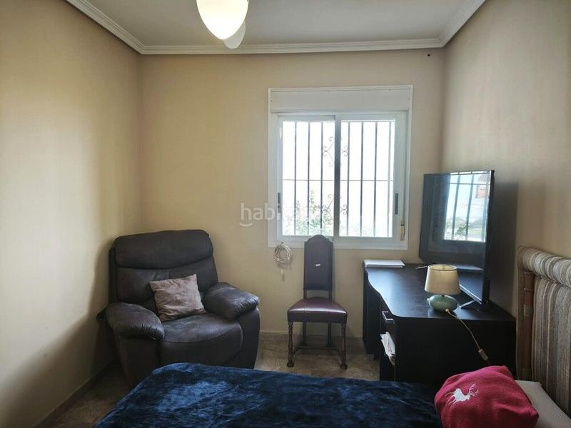 Foto a3a49ea0-e9f7-4e16-848c-125e0b8c3960. Casa adossada a aigualera a Bonalba-Cotoveta Mutxamel