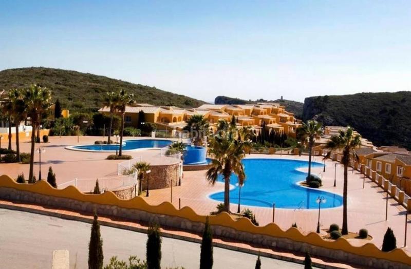 Foto 246adec5-aa15-4905-8bb8-29a602614c44. Chalet con riscaldamento parcheggio piscina in Cumbre del Sol Poble Nou de Benitatxell (el)