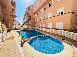 Apartament  Calle emperadores. Apartamento con garaje y piscina a solo 150m de la playa de la m