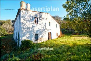 Masia a Barri gemir 23. Masía para reformar en un entorno natural único