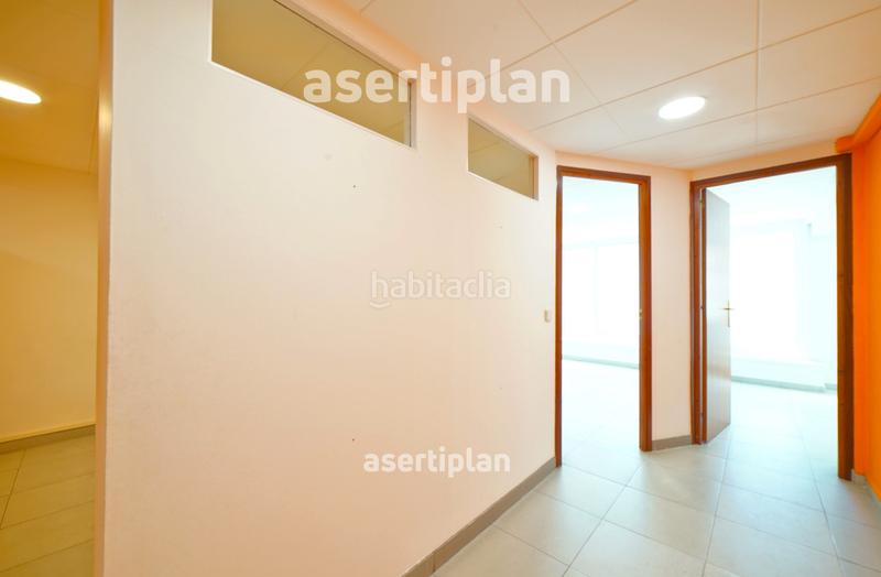 Foto 64023def-6b3a-4919-851a-ac732e8e212d. Alquiler local comercial oficina luminosa en alquiler en el centro – zona ayuntamiento en Mataró