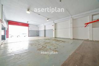 Location Bâtiment à usage industriel à Carrer castaños 90. ¡amplio de 200 m² con altillo en el eixample, ideal para tu nego