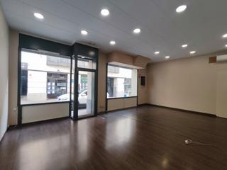 Rent Business premise in Carrer de montserrat 48. Excelente ubicación