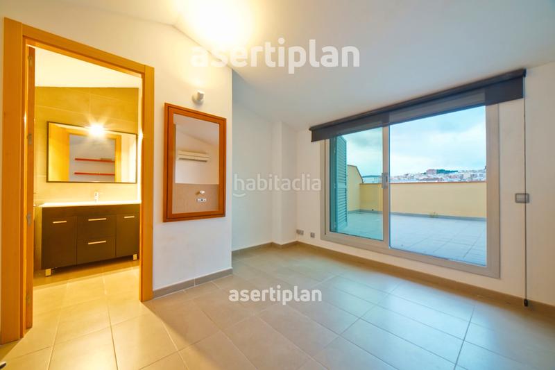 Foto 165f66f0-87ff-4a17-a8ad-6e06e25afa01. Flat with heating parking in Centre Mataró