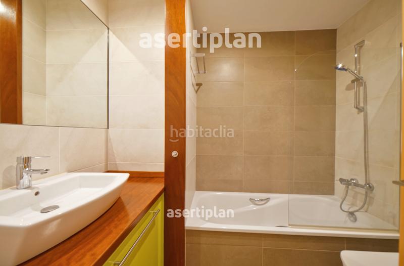 Foto d7ba1314-1b04-4964-9d1a-15f92e601441. Flat with heating parking in Centre Mataró