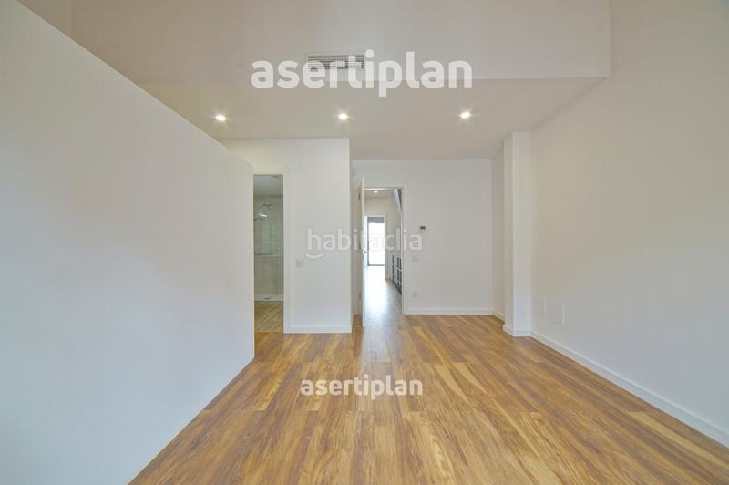 Foto 035377b2-64fd-4715-99b0-c51bd1d6bc3f. Alquiler casa gran casa con patio, terraza y estudio en el centro en Mataró