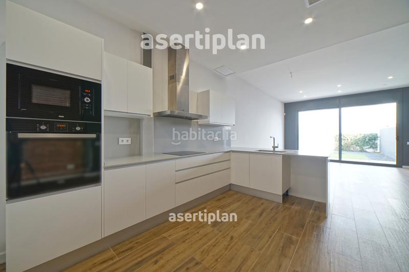 Foto 280f6979-c65a-4fe4-920e-7c763c6305a7. Alquiler casa gran casa con patio, terraza y estudio en el centro en Mataró