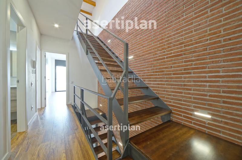 Foto c0079011-bf0a-49f5-947d-2bddcc7b5595. Alquiler casa gran casa con patio, terraza y estudio en el centro en Mataró