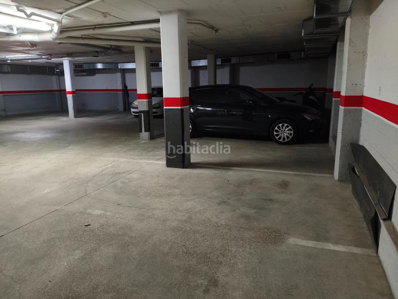 Foto c9647f85-d78b-47d2-8219-9278b8f1d270. Alquiler parking moto en calle peatonal. rampa fácil acceso en Mataró