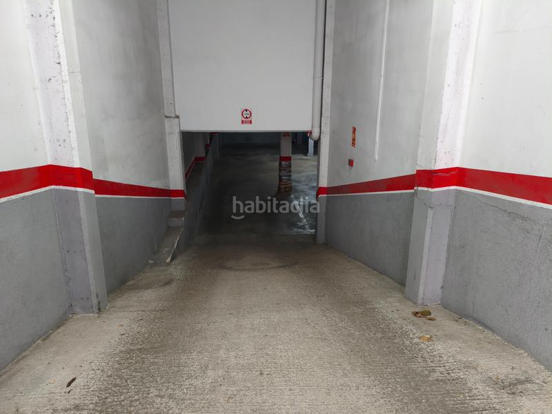 Foto f9b81692-7a20-4177-83fc-c89ba37d5935. Alquiler parking moto en calle peatonal. rampa fácil acceso en Mataró