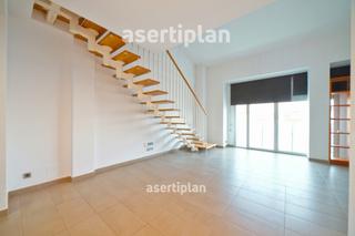 Duplex  Carrer de montserrat. Ático dúplex de diseño con terraza y trastero, parking opcional