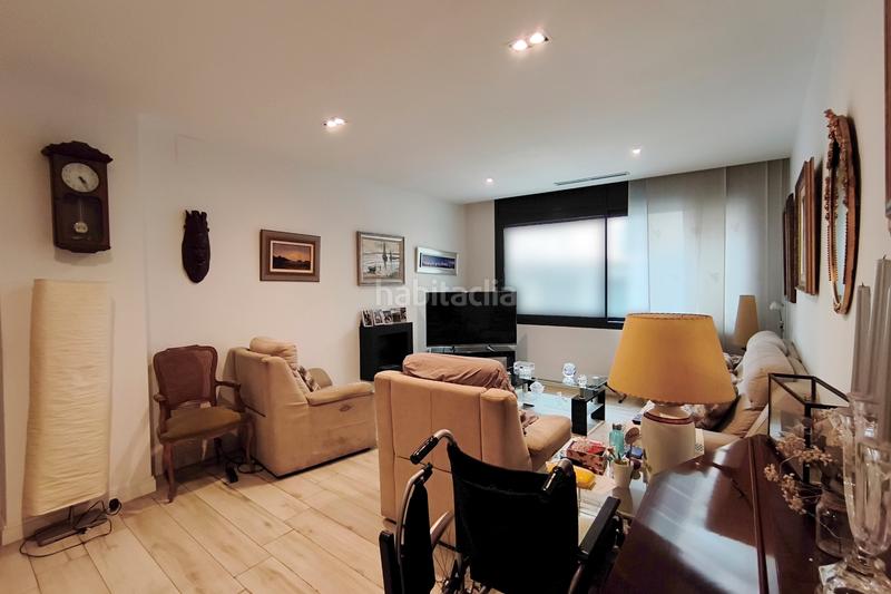 Foto bad51dbf-4a75-4abb-b521-801180eff222. Flat with heating parking in Centre Mataró