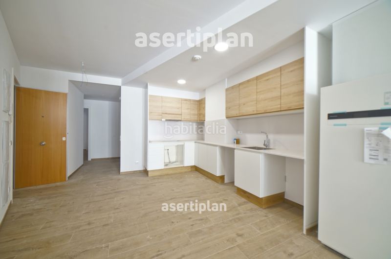 Foto 3a62a775-4cc2-44f8-98b1-223c8018638a. Piso obra nueva de 4 habitaciones con balcón en Centre Mataró